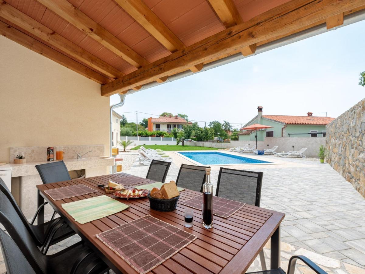 Tranquil Holiday Home In Labin With Private Swimming Pool Экстерьер фото